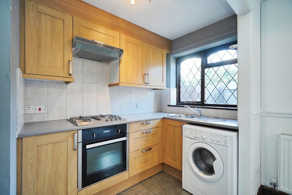 Property photo 3 of 16 Pbox-Img.Jpg