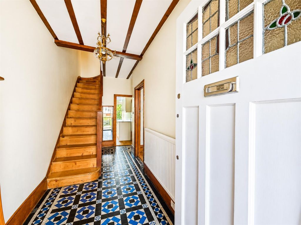 Property photo 2 of 12 Hallway