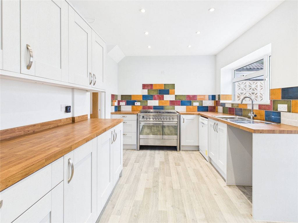 Property photo 2 of 15 Picture No. 02