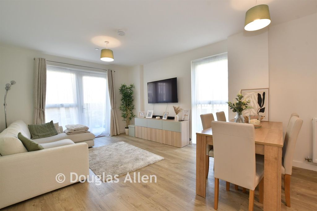 Property photo 3 of 11 Lounge/Kitchen /Dining Room
