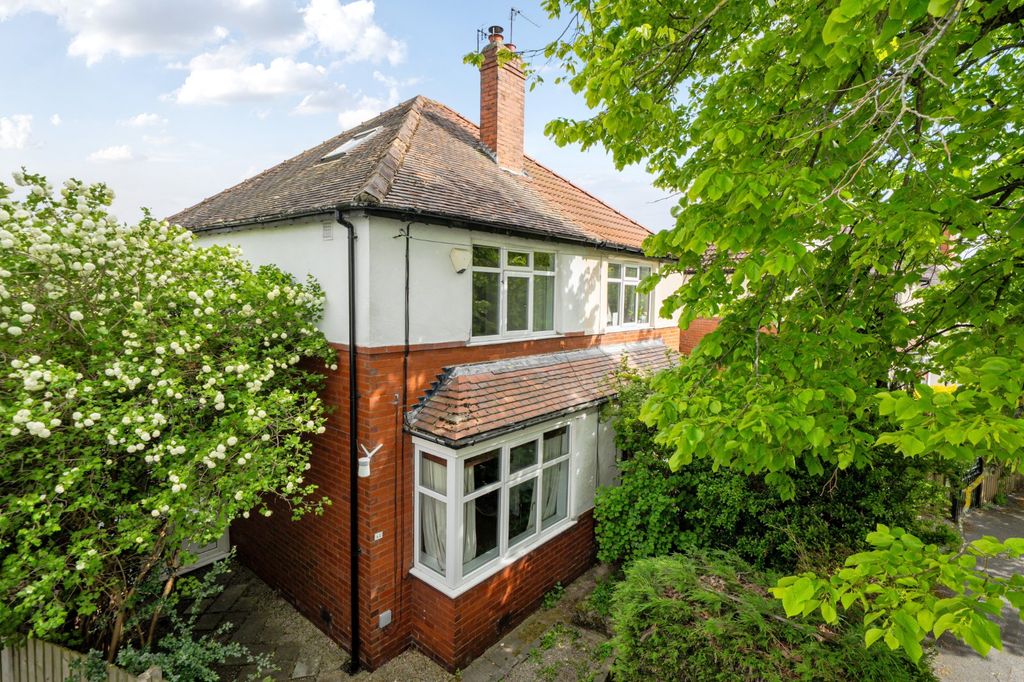 Property photo 1 of 33 External