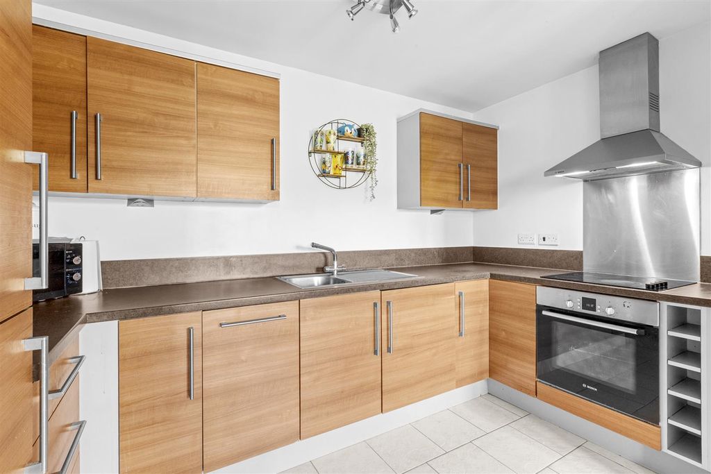 Property photo 3 of 12 Aspen Court, Freer Crescent-9.Jpg