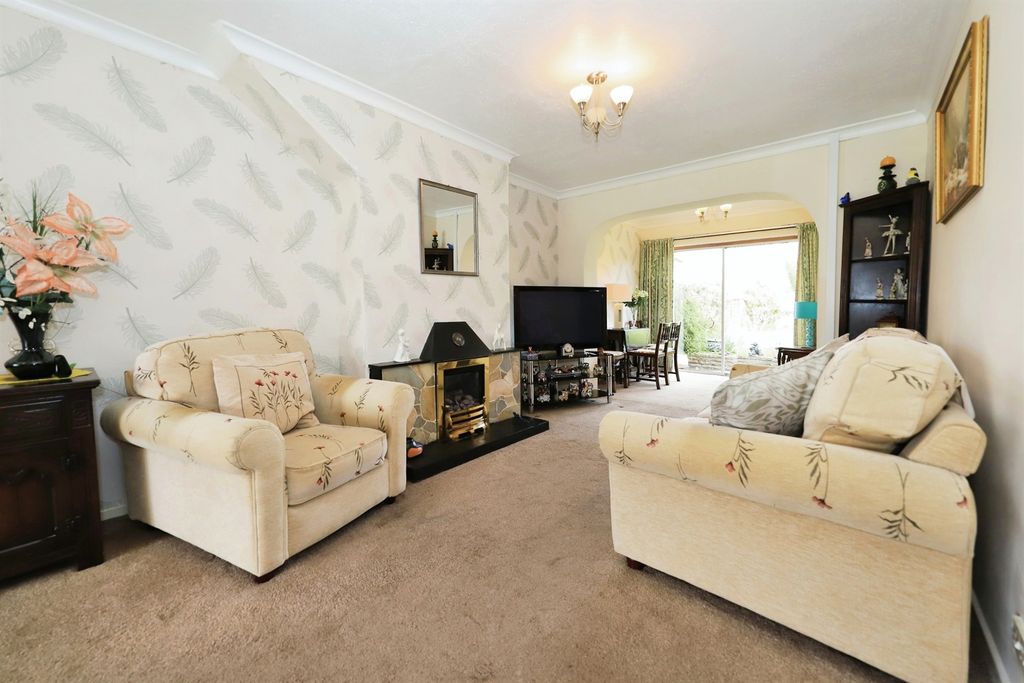 Property photo 2 of 15