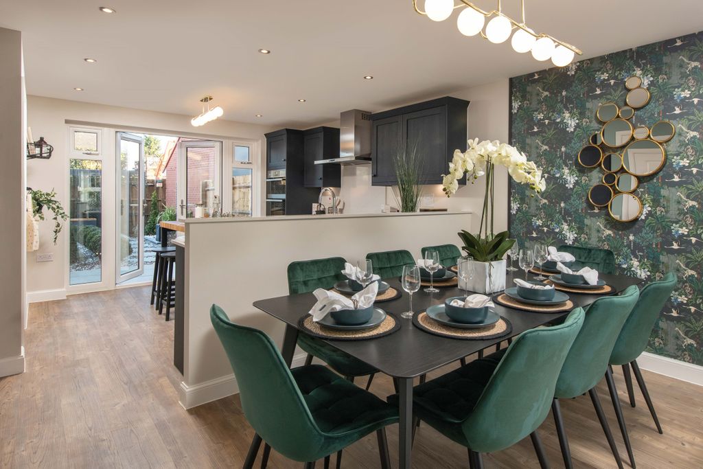 Property photo 2 of 10 Dining Space