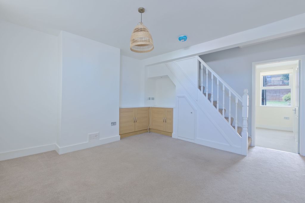 Property photo 3 of 13 Photo 12