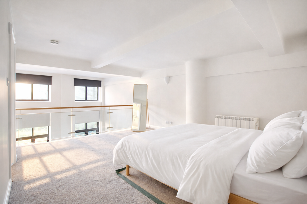 Property photo 3 of 13 28Beauxbedroom