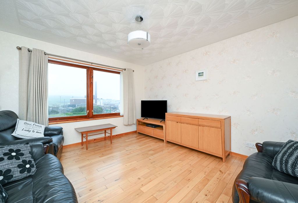 Property photo 3 of 30