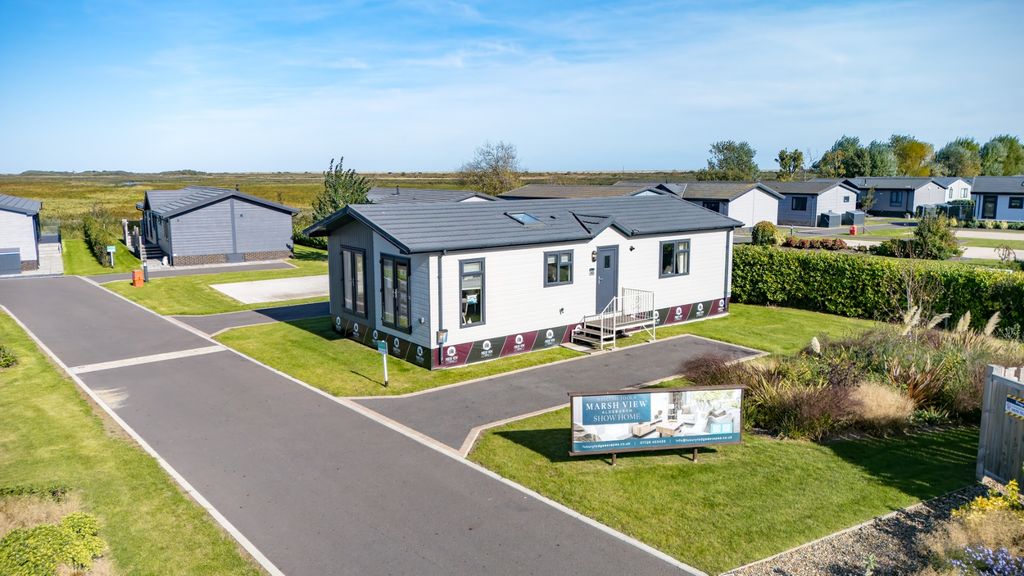 Property photo 2 of 33 4576241