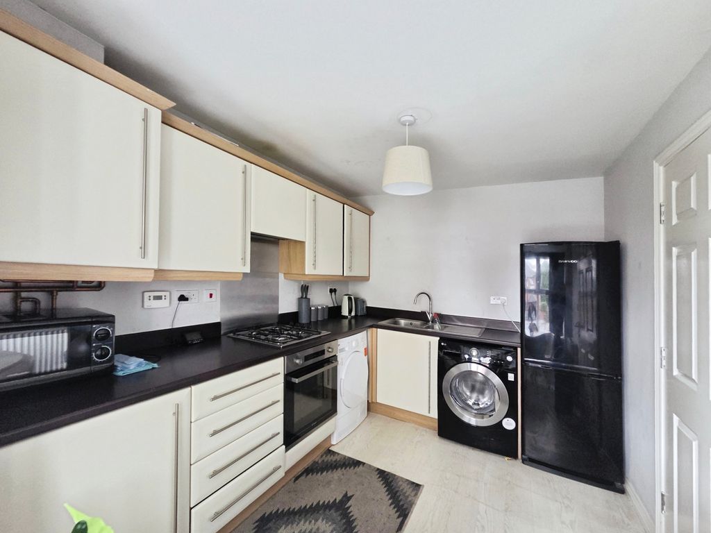 Property photo 3 of 18 06d52ce0-1000107715