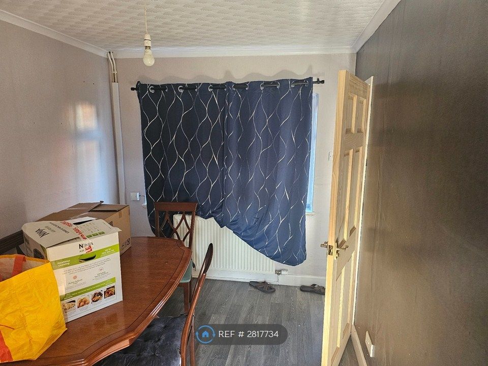 Property photo 3 of 24