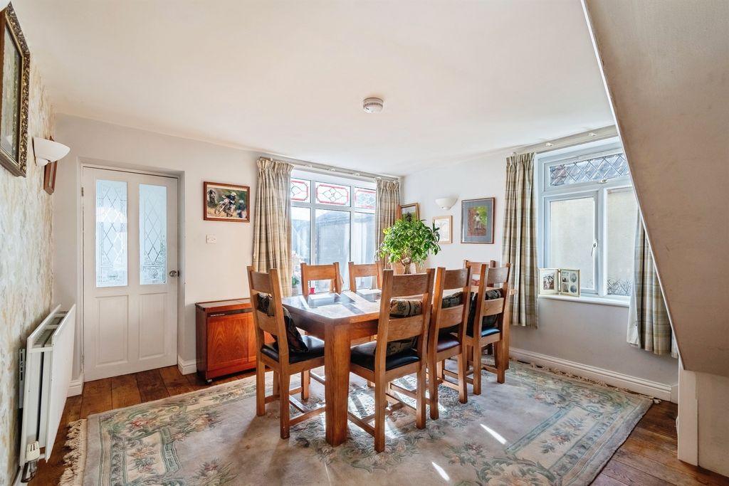 Property photo 3 of 29