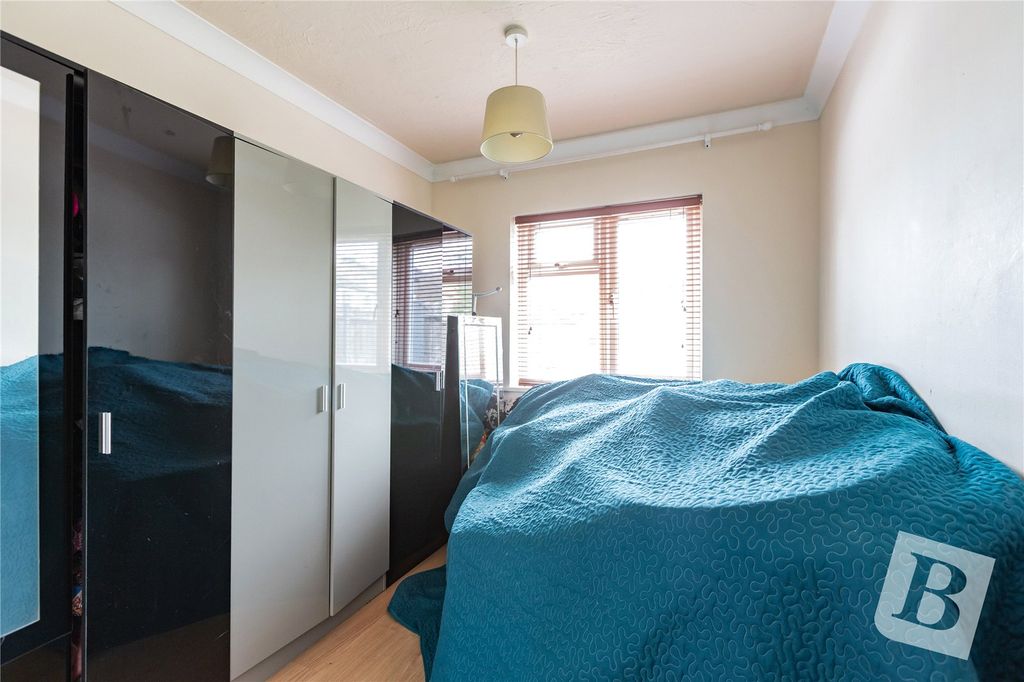 Property photo 3 of 12 Picture No. 11