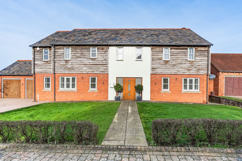 Property photo 1 of 24