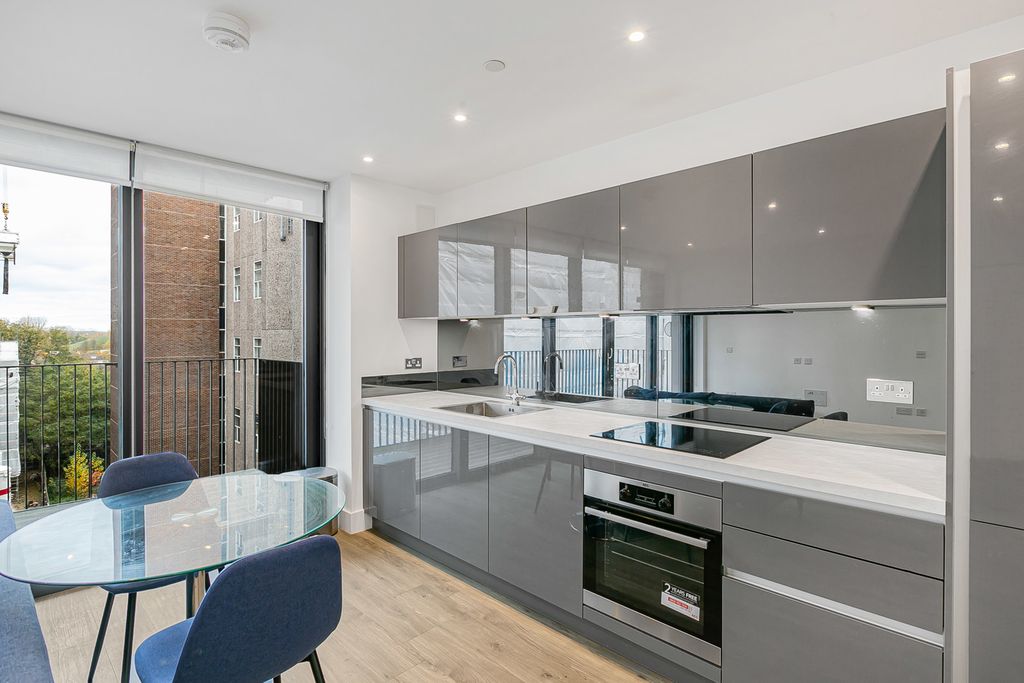 Property photo 3 of 13 Kitchen