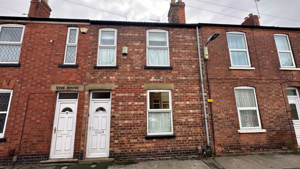 Property photo 3 of 17