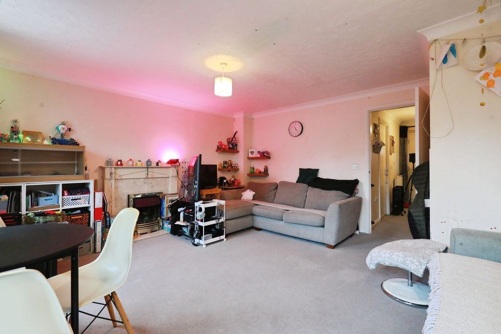 Property photo 3 of 14