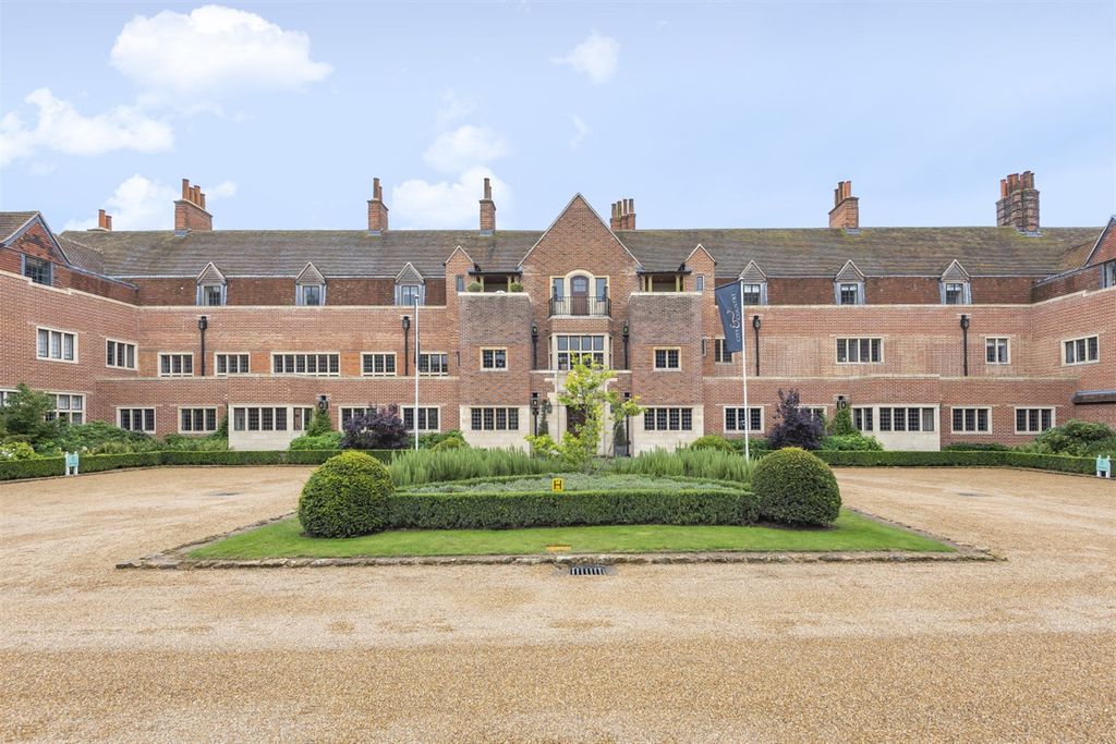 Property photo 1 of 11 (Main)