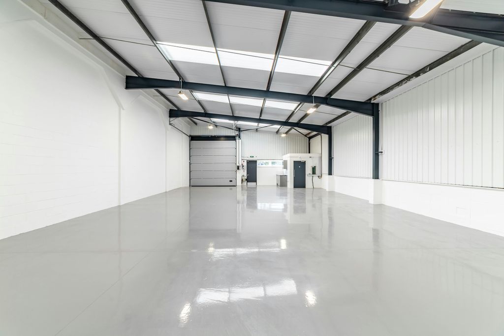 Property photo 3 of 7 Wellington_Park_Ind_Estate094.Jpg