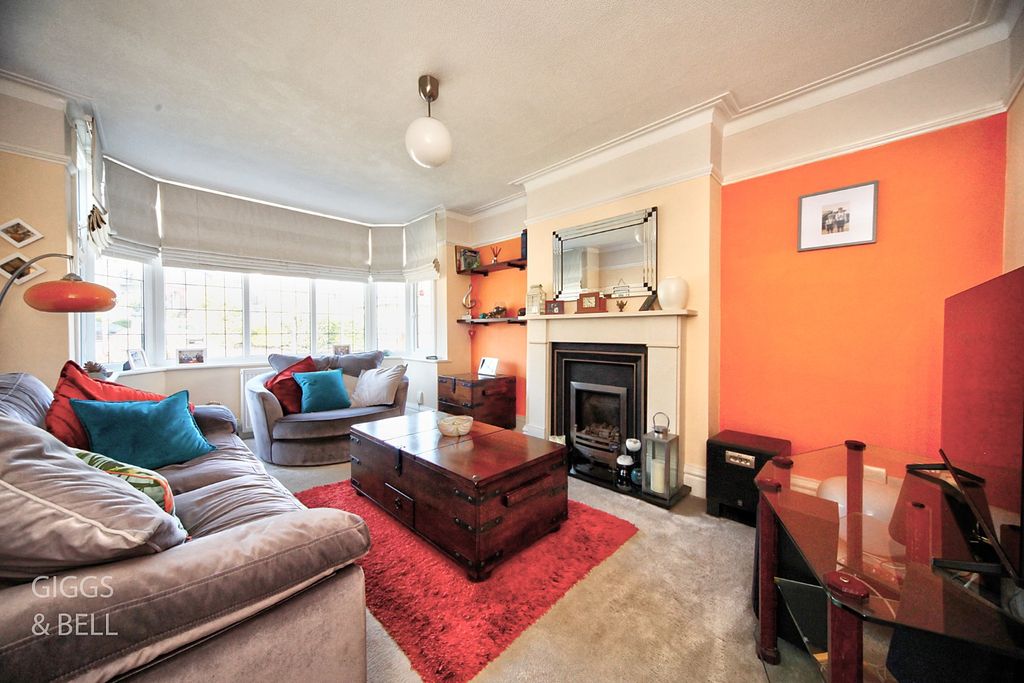 Property photo 2 of 27 2925312