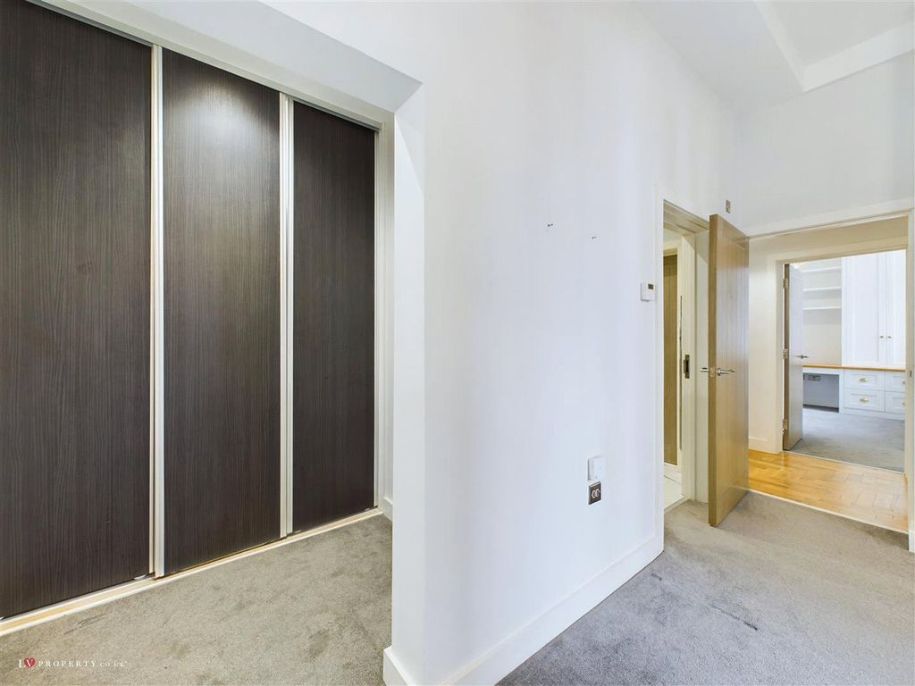 Additional image 8 of 2 bed flat for saleGreat Charles Street Queensway, Birmingham, West Midlands B3