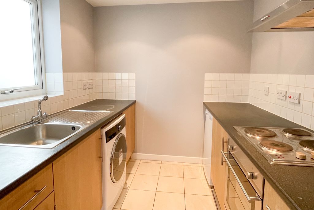 Property photo 2 of 7 2