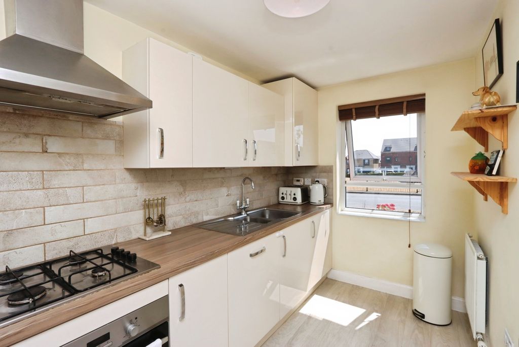 Property photo 3 of 27 Pbox-Img.Jpg