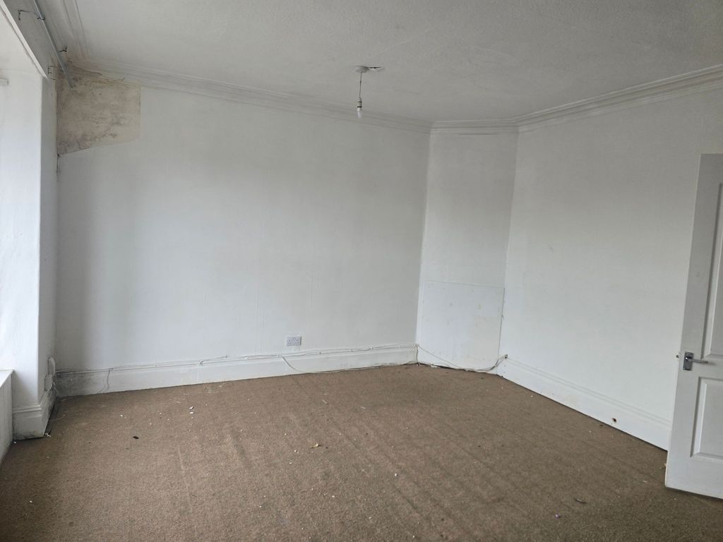 Additional image 12 of 2 bed flat for saleDoncaster Road, Scunthorpe DN15