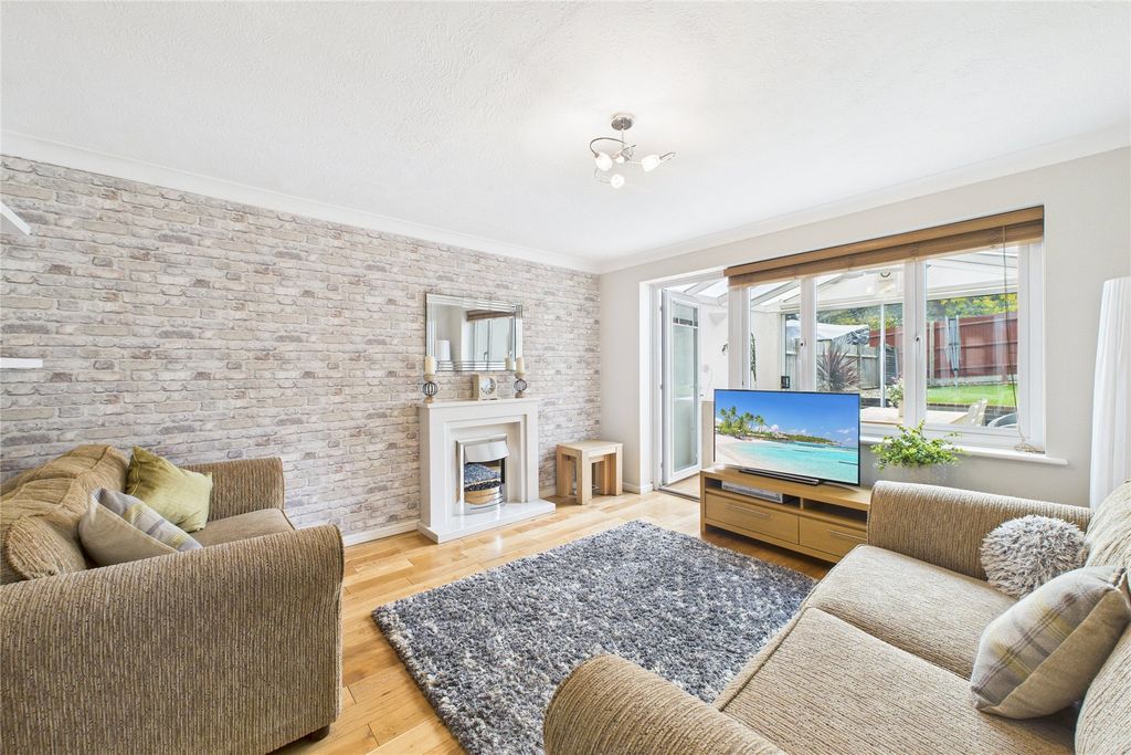 Property photo 3 of 8 Picture No. 06