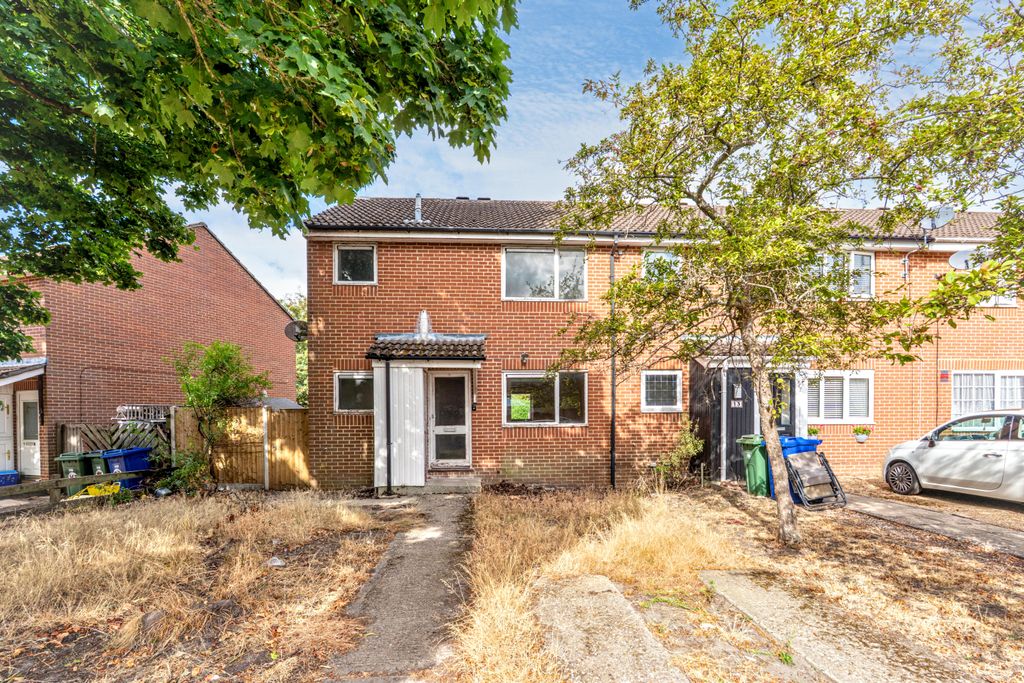 Property photo 1 of 19 11 Isis Way, Sandhurst, Gu47 9rd