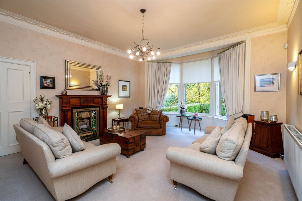 Property photo 3 of 36 Living Room