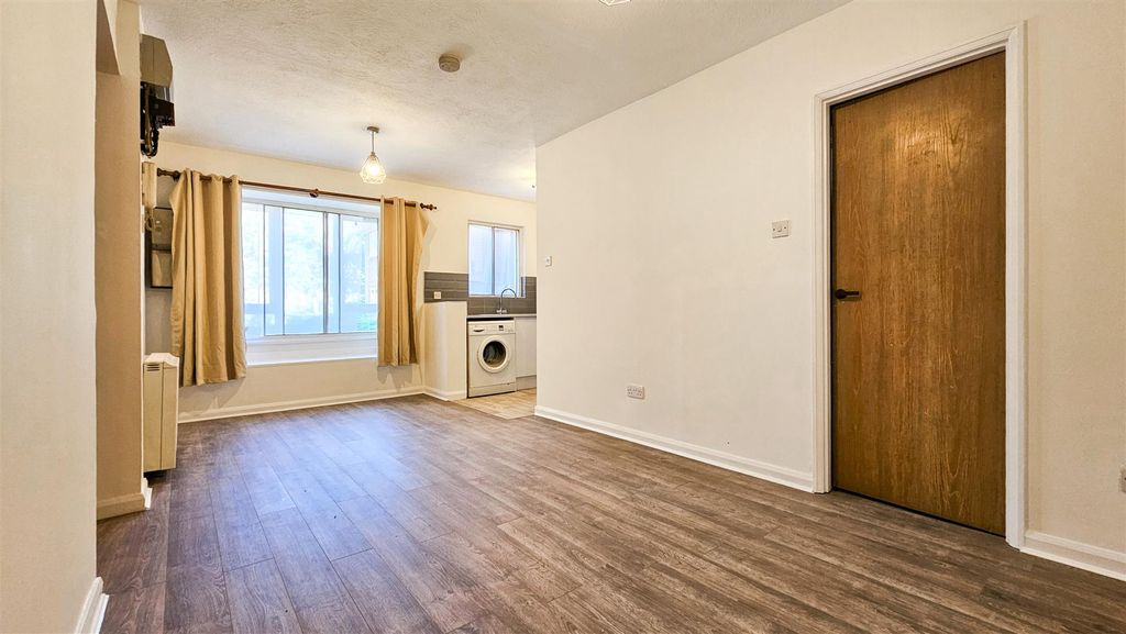Property photo 2 of 6 3.Jpg