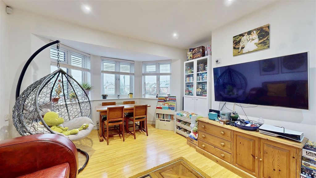 Property photo 2 of 9 P4.Jpg