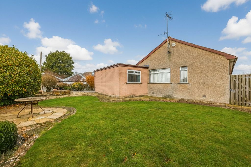 Property photo 2 of 29