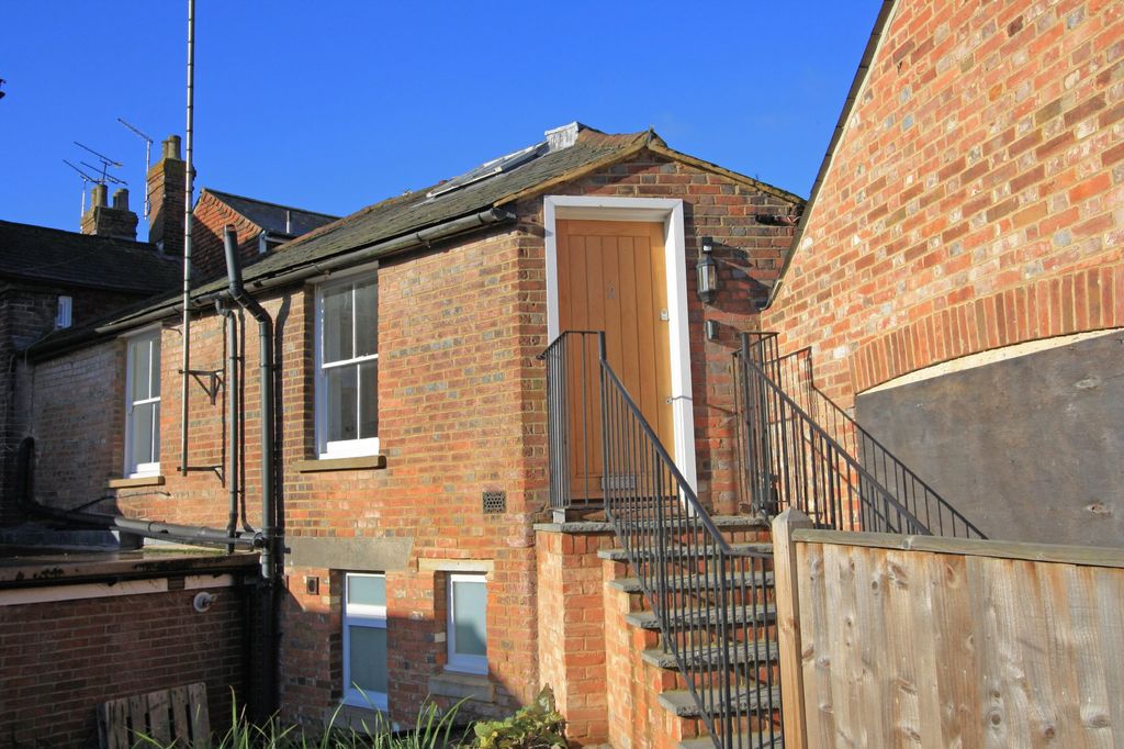 Property photo 1 of 5