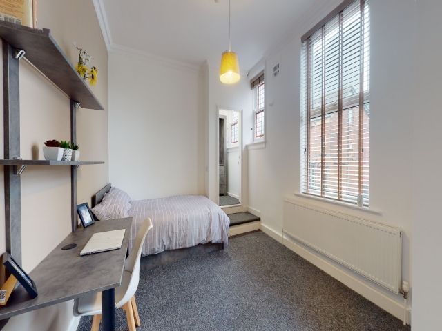 Property photo 1 of 4