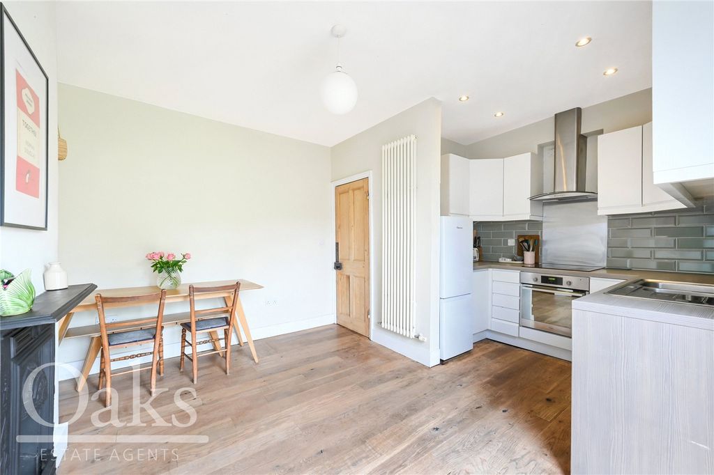 Property photo 3 of 12 Picture No. 11