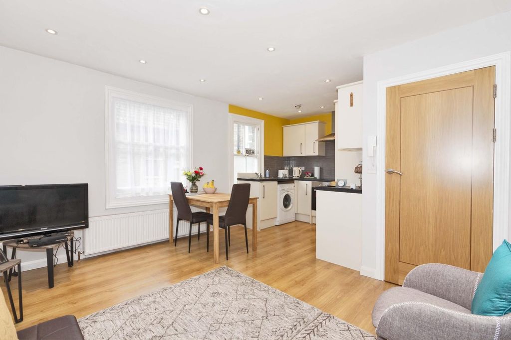Property photo 3 of 6 Img_2106.Jpg