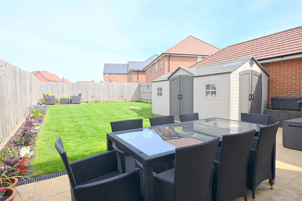 Property photo 2 of 15 Rear Garden