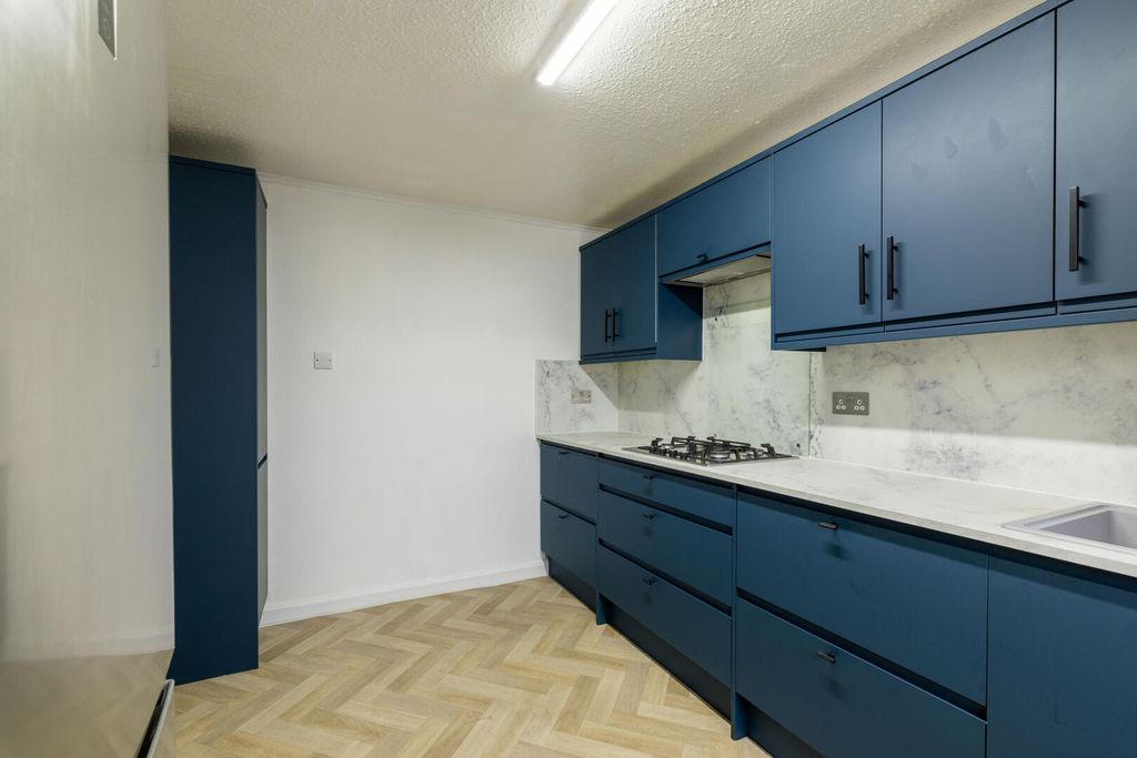 Property photo 2 of 16 Kitchen