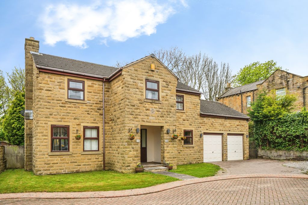 Property photo 1 of 18