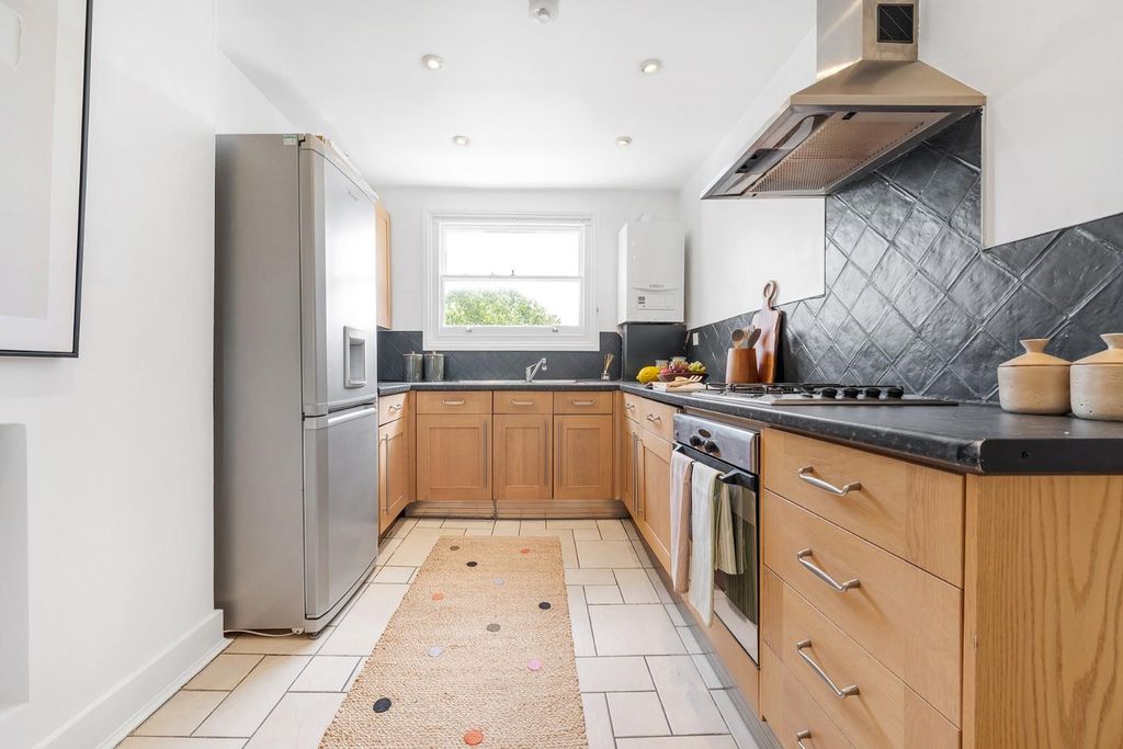 Property photo 3 of 13 Kitchen.Jpg