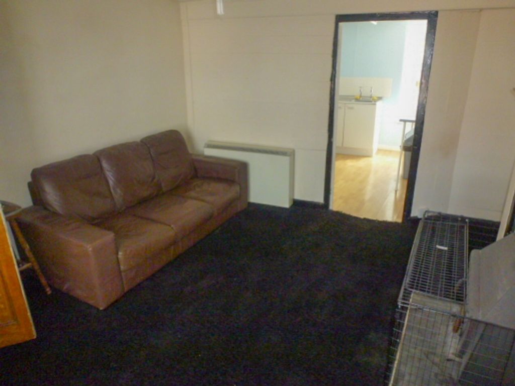 Property photo 3 of 9 14 St Leonards-21