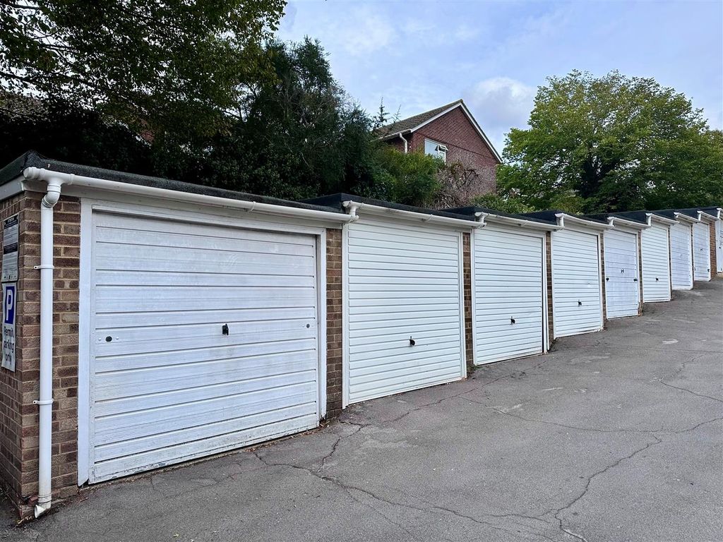 Property photo 2 of 12 Garage