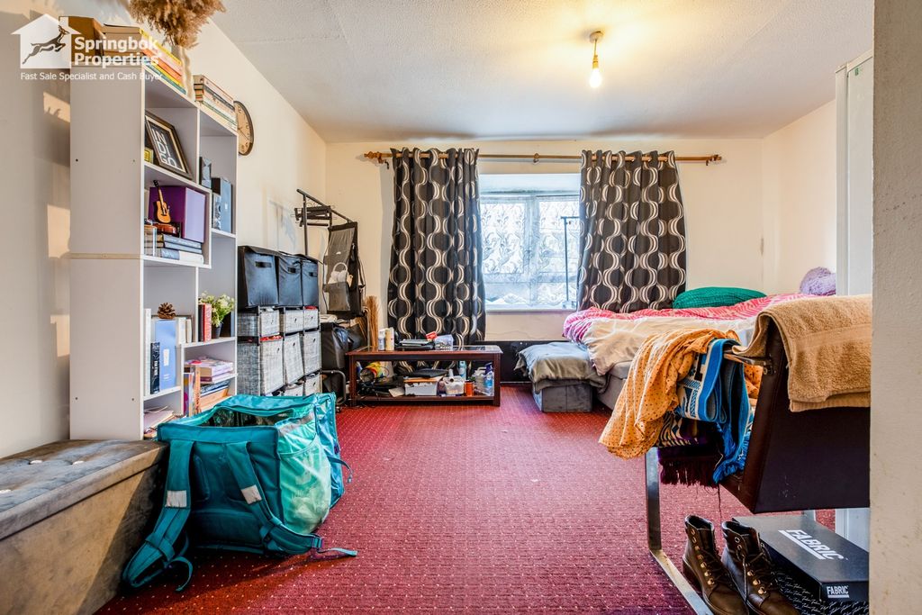 Property photo 2 of 8 Image 1