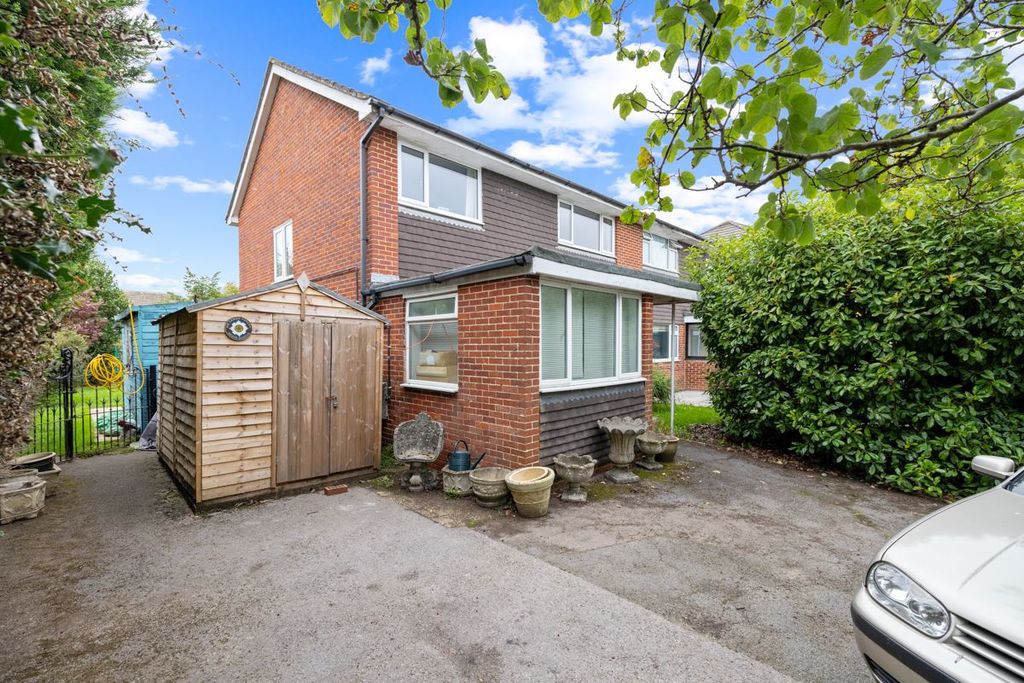 Property photo 1 of 27