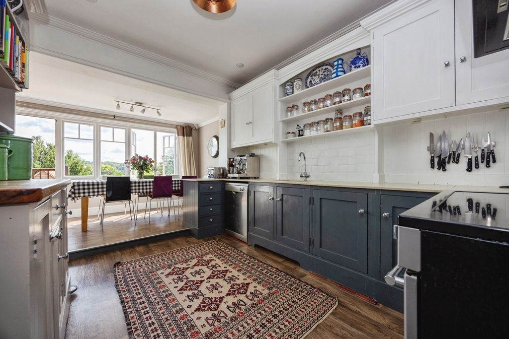 Property photo 3 of 41 Pbox-Img.Jpg