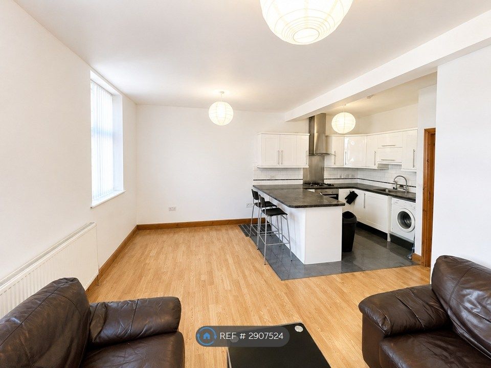 Property photo 3 of 5