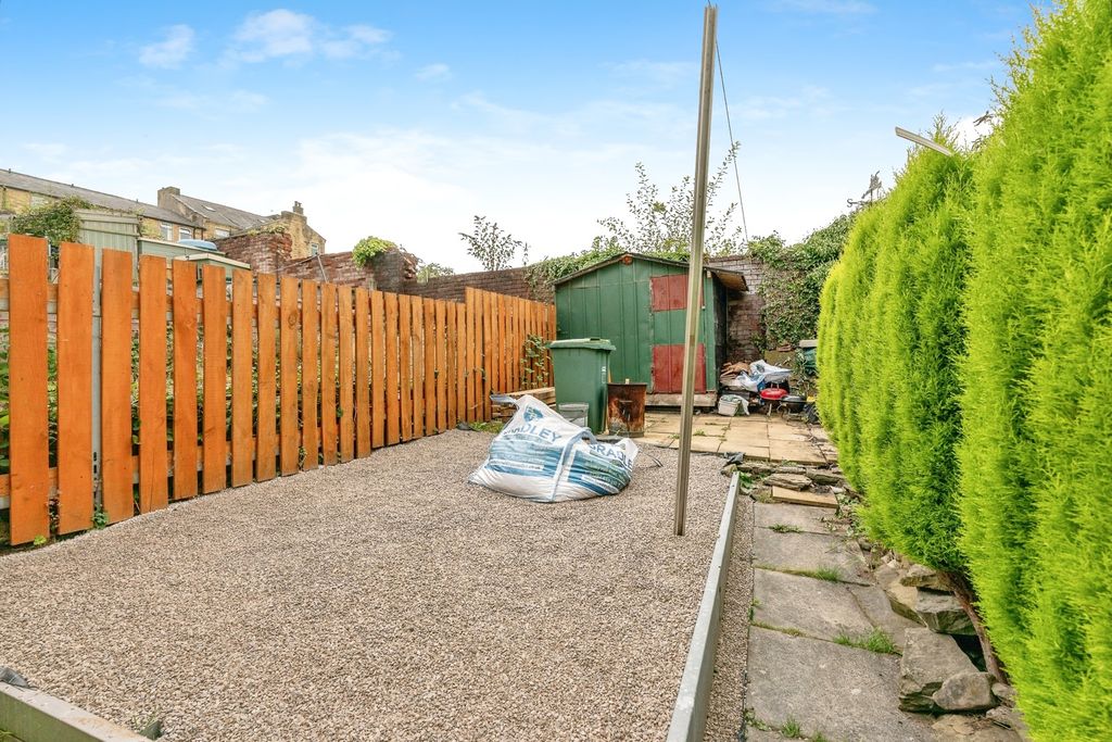 Property photo 2 of 16 Photo
