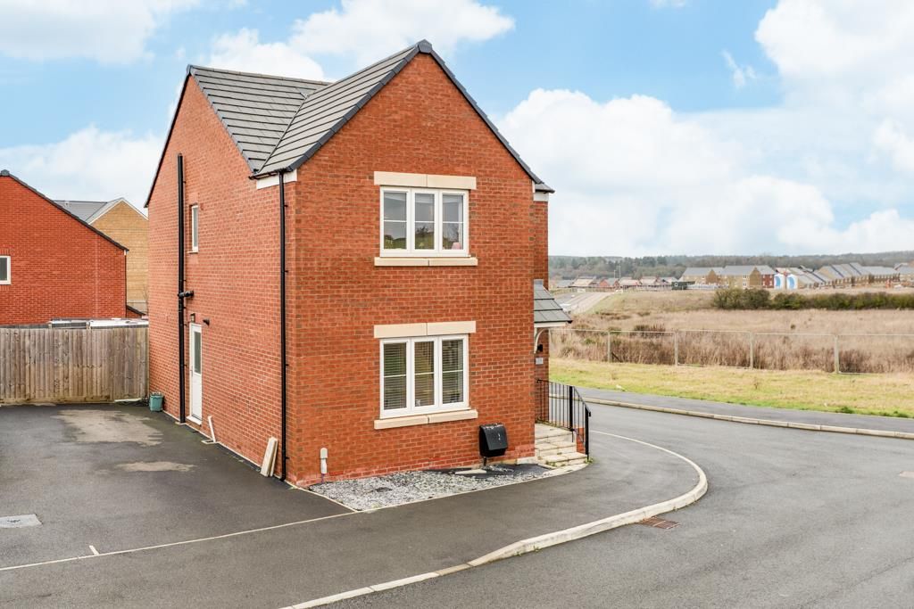 Property photo 2 of 28 21 Kennard Close, Weldon-2.Jpg