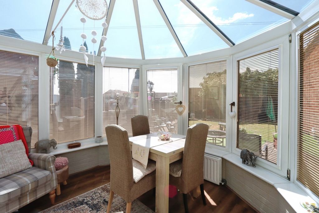 Property photo 3 of 17 Photo